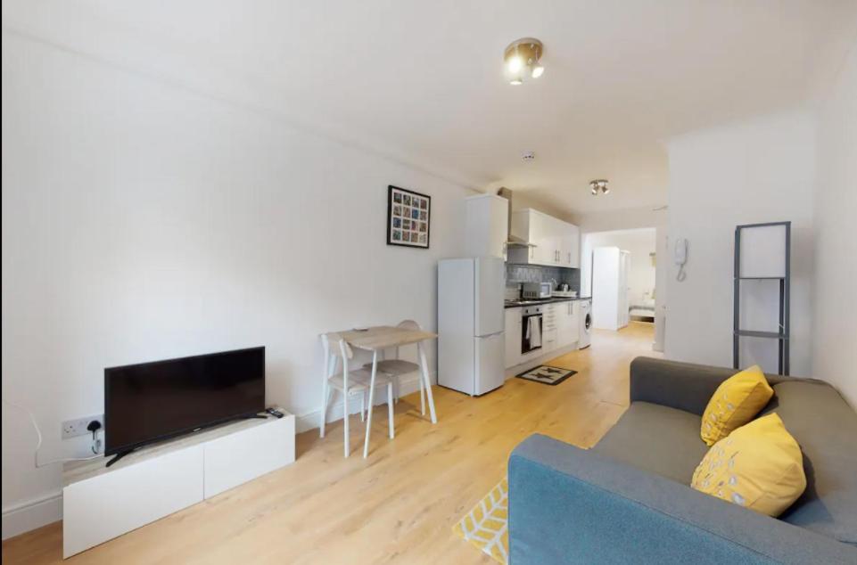 New Spacious 1 Bed Studio Flat In Aldgate Apartment London Bagian luar foto